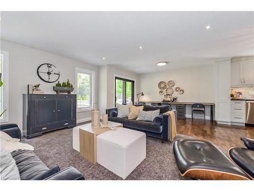 58 Clegg Rd, Elora, ON - Indoor Photo Showing Living Room