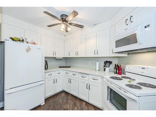 401-8 Christopher Court, Guelph, ON - Indoor Photo Showing Kitchen