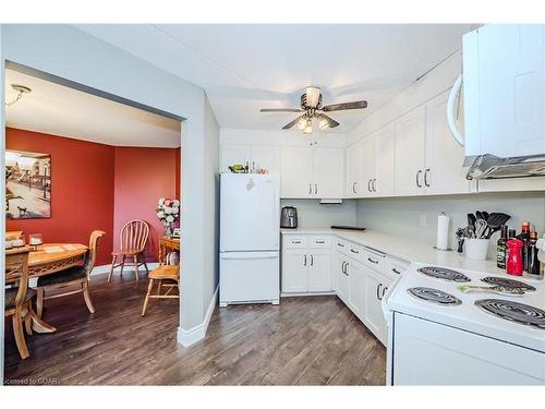 401-8 Christopher Court, Guelph, ON - Indoor Photo Showing Kitchen