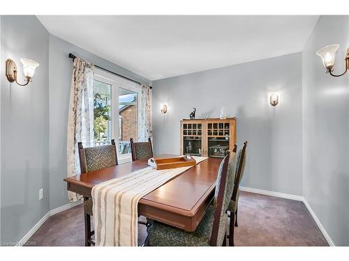 17 Abbeywood Crescent, Guelph, ON - Indoor Photo Showing Dining Room