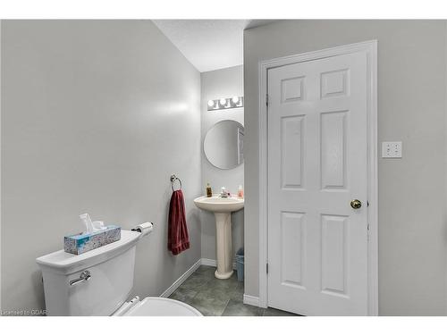 17 Abbeywood Crescent, Guelph, ON - Indoor Photo Showing Bathroom