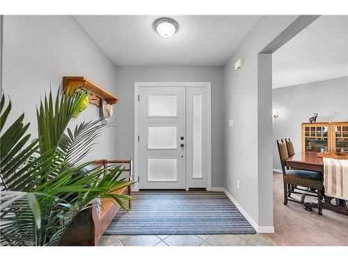 17 Abbeywood Crescent, Guelph, ON - Indoor Photo Showing Other Room