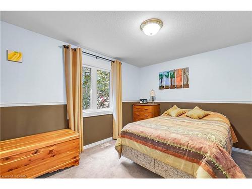 17 Abbeywood Crescent, Guelph, ON - Indoor Photo Showing Bedroom