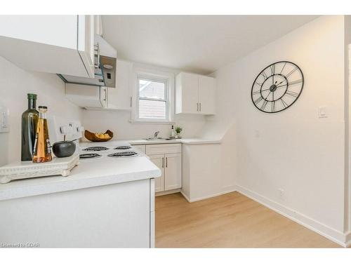 80 York Road, Guelph, ON - Indoor Photo Showing Kitchen