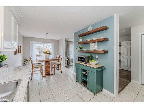 17 Hasler Crescent, Guelph, ON - Indoor Photo Showing Dining Room