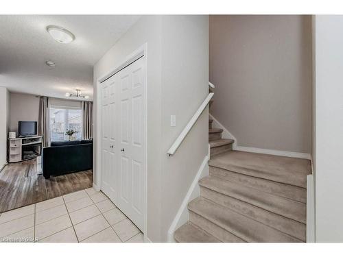 17 Hasler Crescent, Guelph, ON - Indoor Photo Showing Other Room