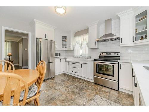 1700 Dundas Street S, Cambridge, ON - Indoor Photo Showing Kitchen