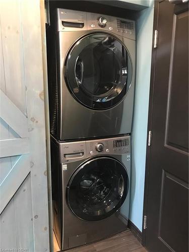 314-1077 Gordon Street, Guelph, ON - Indoor Photo Showing Laundry Room