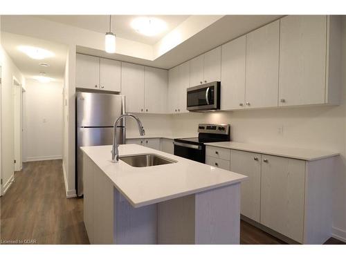 A15-10 Palace Street, Kitchener, ON - Indoor Photo Showing Kitchen With Stainless Steel Kitchen With Upgraded Kitchen