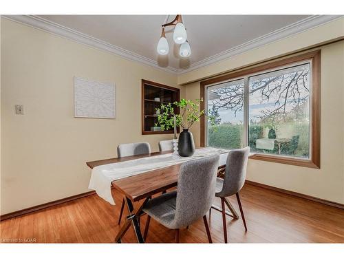 18 Elginfield Drive, Guelph, ON - Indoor Photo Showing Dining Room