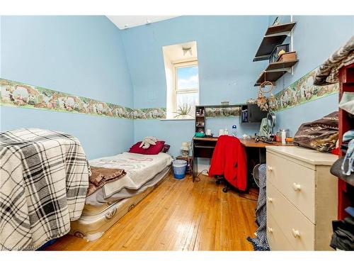 7 Church Street, Hillsburgh, ON - Indoor Photo Showing Bedroom