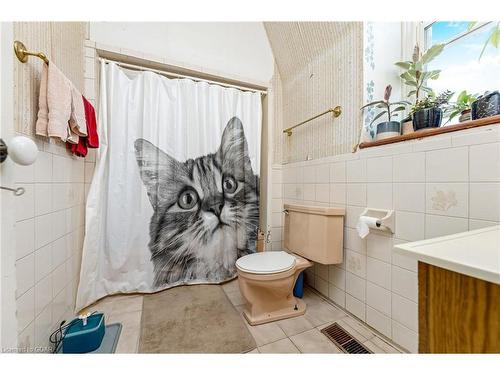 7 Church Street, Hillsburgh, ON - Indoor Photo Showing Bathroom