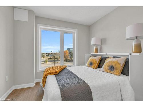 113-708 Woolwich Street, Guelph, ON - Indoor Photo Showing Bedroom