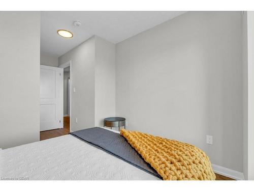 113-708 Woolwich Street, Guelph, ON - Indoor Photo Showing Bedroom