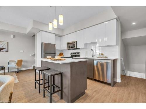 113-708 Woolwich Street, Guelph, ON - Indoor Photo Showing Kitchen With Stainless Steel Kitchen With Upgraded Kitchen