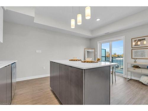 113-708 Woolwich Street, Guelph, ON - Indoor Photo Showing Kitchen