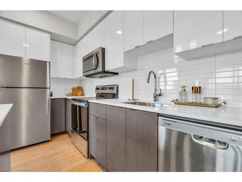 113-708 Woolwich Street, Guelph, ON - Indoor Photo Showing Kitchen With Stainless Steel Kitchen With Upgraded Kitchen