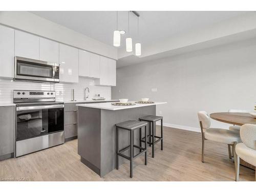 113-708 Woolwich Street, Guelph, ON - Indoor Photo Showing Kitchen With Stainless Steel Kitchen