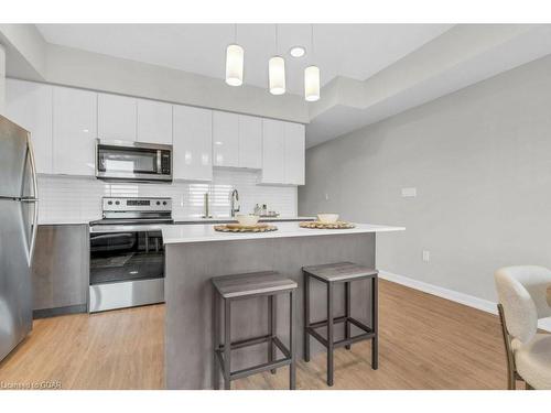 113-708 Woolwich Street, Guelph, ON - Indoor Photo Showing Kitchen With Stainless Steel Kitchen With Upgraded Kitchen