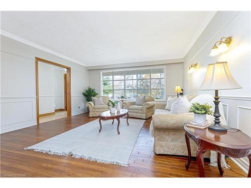 13596 4 Line, Acton, ON - Indoor Photo Showing Living Room