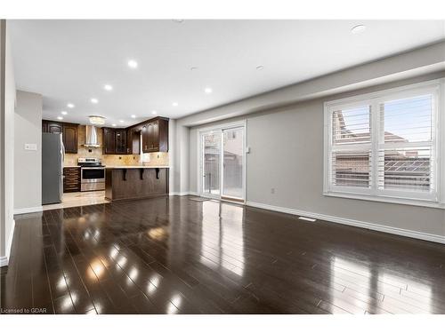 163 Moffatt Avenue, Brampton, ON - Indoor Photo Showing Kitchen