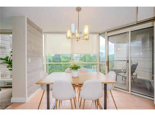 406-55 Kingsbridge Garden Circle, Mississauga, ON - Indoor Photo Showing Dining Room