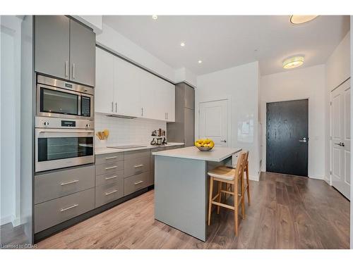 1503-181 King Street S, Waterloo, ON - Indoor Photo Showing Kitchen With Upgraded Kitchen