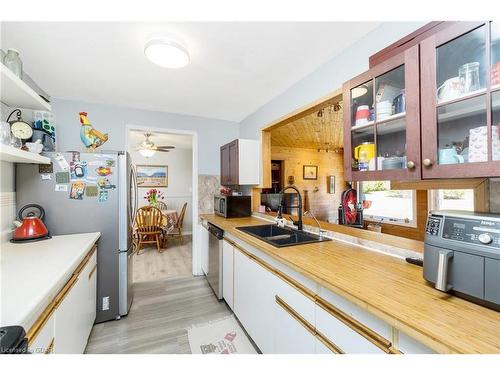 6135 Second Line, Erin, ON - Indoor Photo Showing Kitchen With Double Sink