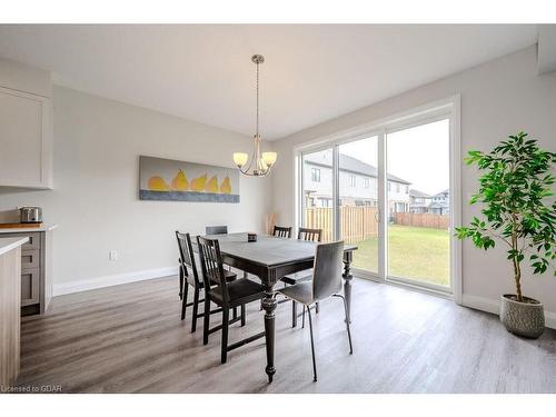 45 Queensgate Crescent, Breslau, ON - Indoor Photo Showing Dining Room