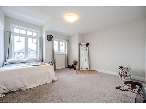 45 Queensgate Crescent, Breslau, ON - Indoor Photo Showing Bedroom