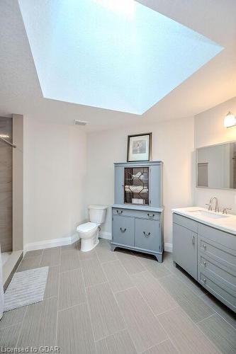 45 Queensgate Crescent, Breslau, ON - Indoor Photo Showing Bathroom