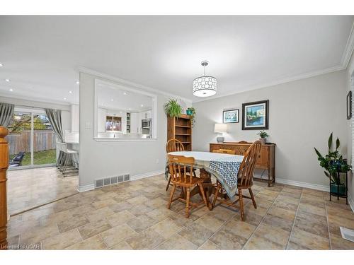 97 Pinnacle Crescent, Guelph, ON - Indoor Photo Showing Dining Room