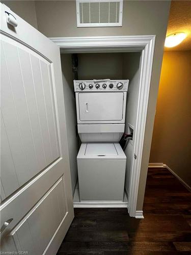 72 Arlington Crescent, Guelph, ON - Indoor Photo Showing Laundry Room