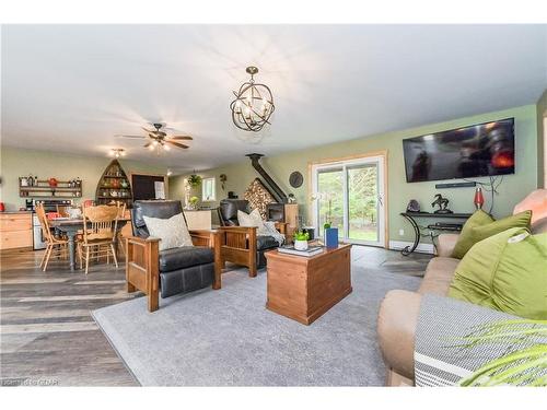 7167 Seventh Line, Belwood, ON - Indoor Photo Showing Living Room