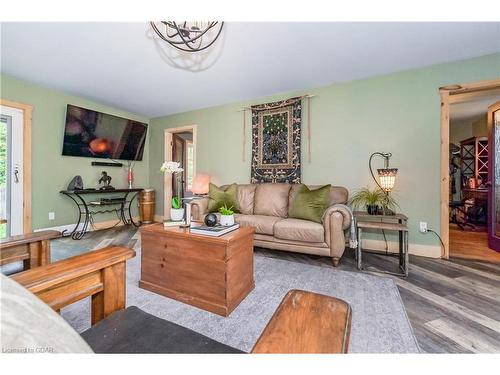 7167 Seventh Line, Belwood, ON - Indoor Photo Showing Living Room