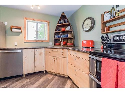 7167 Seventh Line, Belwood, ON - Indoor Photo Showing Kitchen