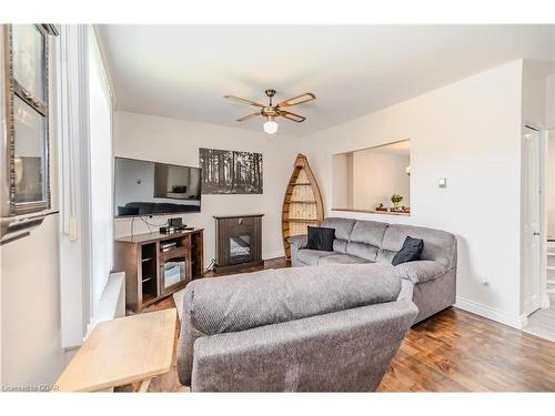 32 Walnut Lane, Paris, ON - Indoor Photo Showing Living Room With Fireplace