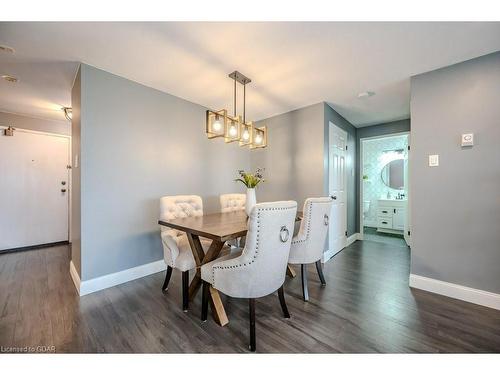 1206-55 Green Valley Drive, Kitchener, ON - Indoor Photo Showing Dining Room