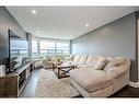 1206-55 Green Valley Drive, Kitchener, ON  - Indoor Photo Showing Living Room 