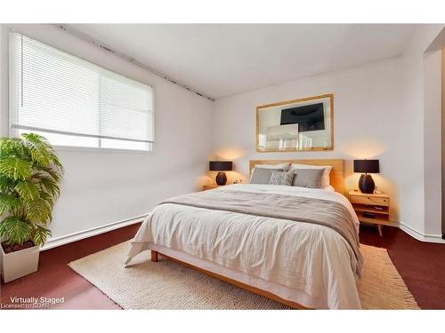 109 Parkside Drive W, Fergus, ON - Indoor Photo Showing Bedroom