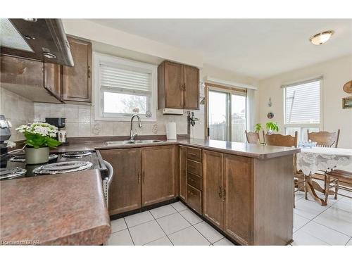 109 Parkside Drive W, Fergus, ON - Indoor Photo Showing Kitchen With Double Sink