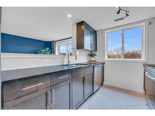 20A-146 Downey Road, Guelph, ON - Indoor Photo Showing Kitchen With Double Sink