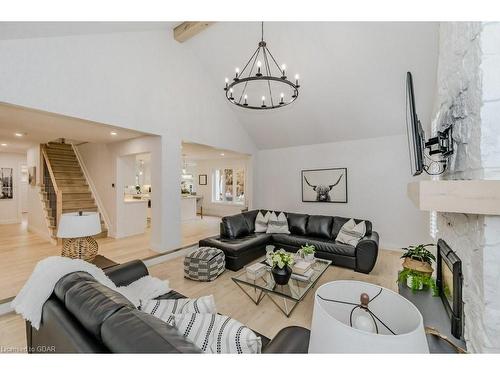 181 Dimson Avenue, Guelph, ON - Indoor Photo Showing Living Room