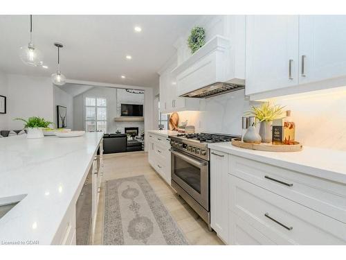 181 Dimson Avenue, Guelph, ON - Indoor Photo Showing Kitchen With Upgraded Kitchen