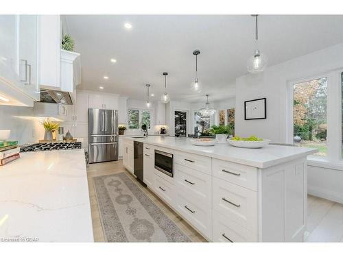 181 Dimson Avenue, Guelph, ON - Indoor Photo Showing Kitchen With Upgraded Kitchen