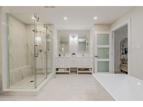 181 Dimson Avenue, Guelph, ON - Indoor Photo Showing Bathroom