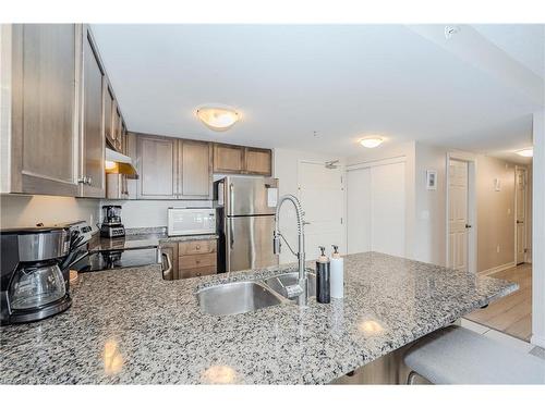 412-45 Kingsbury Square, Guelph, ON - Indoor Photo Showing Kitchen With Double Sink With Upgraded Kitchen