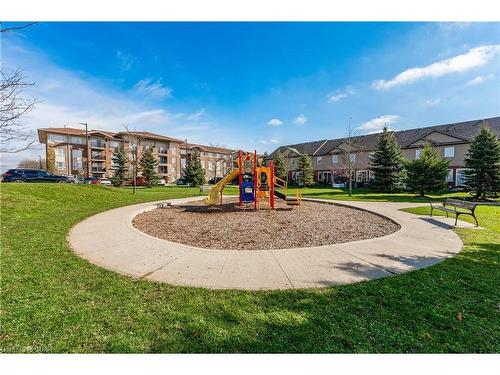 412-45 Kingsbury Square, Guelph, ON - Outdoor