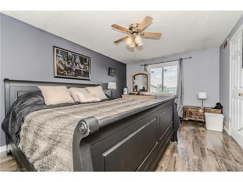 109 Hawkins Drive, Cambridge, ON - Indoor Photo Showing Bedroom