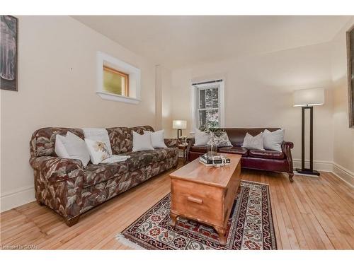 45 Water Street East, Elora, ON - Indoor Photo Showing Living Room